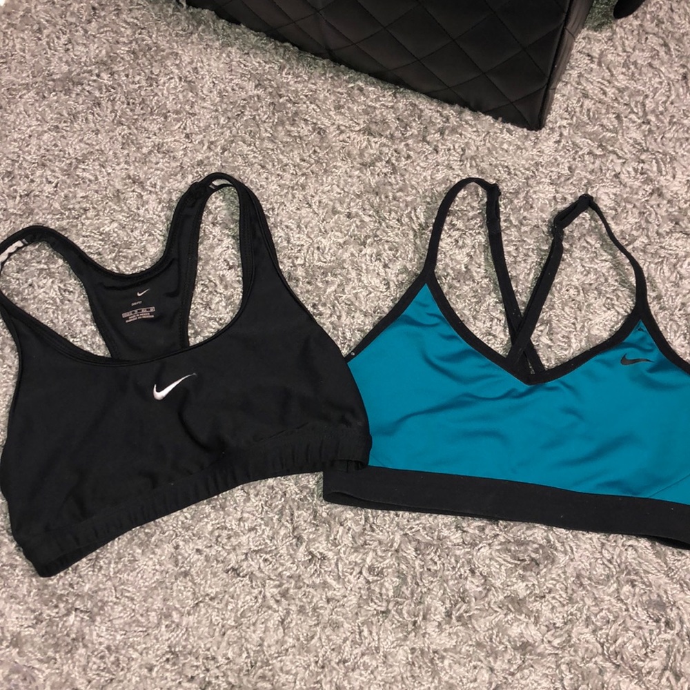 Nike sports bra bundle